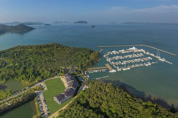 奧波碼頭(Ao Po Grand Marina) 奧波碼頭(Ao Po Grand Marina)