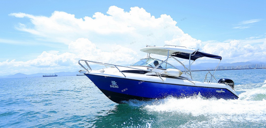 6.4米運(yùn)動快艇