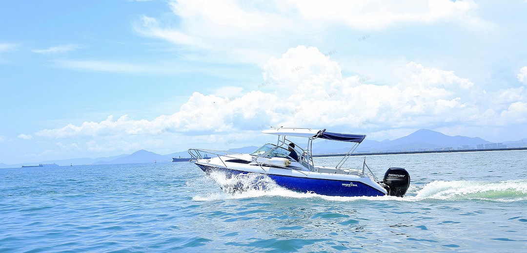 6.4米運(yùn)動快艇